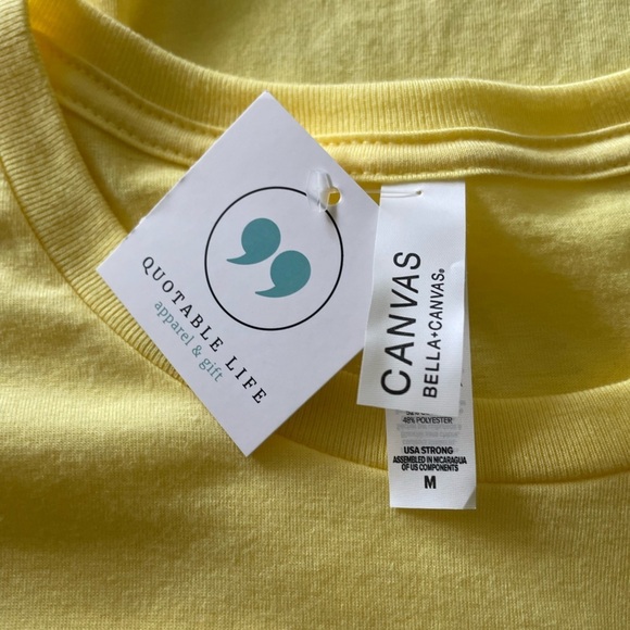 NWT Queen Bee yellow tee, size Medium - Picture 4 of 5